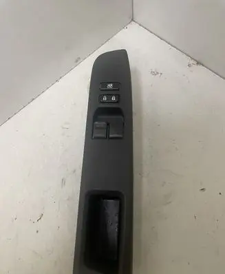 Toyota Yaris Electric window control switch 742320D680