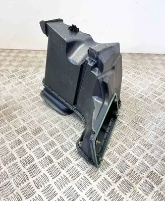 Air filter box