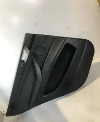 BMW X5 E70 Rear door card panel trim 70W4011
