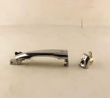 Nissan X-Trail T32 Front door window winding handle 