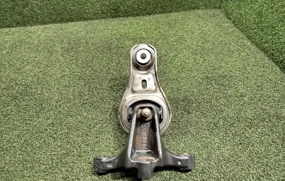 Opel Vivaro Engine mount bracket 93866731 314R464 314R