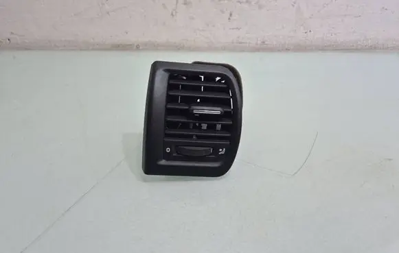 Skoda Fabia Mk2 (5J) Dashboard side air vent grill/cover trim 5J0819701F