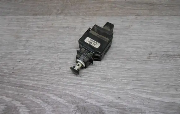 Volvo S60 Brake pedal sensor switch 8622064