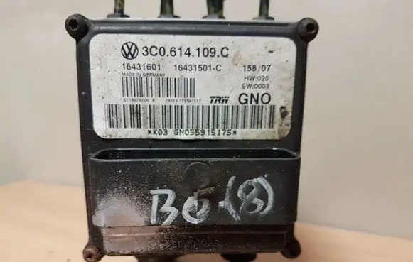 Volkswagen PASSAT B6 ABS Pump 3C0614109C