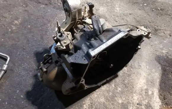 Manual 6 speed gearbox