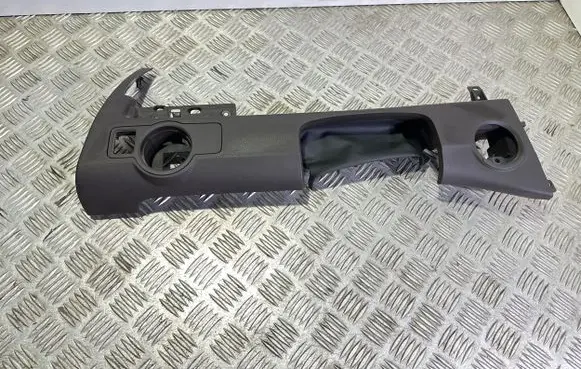 Steering wheel column trim