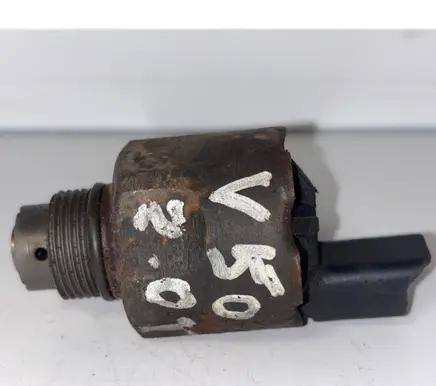 Volvo V50 Fuel pressure sensor 