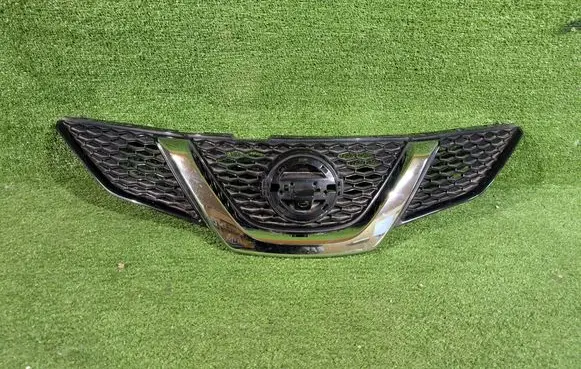Nissan Qashqai Front grill 