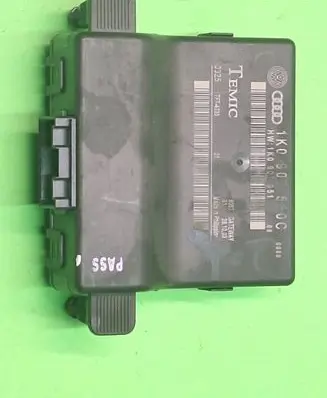 Volkswagen Golf V Gateway control module 1K0907530C 1K0907951