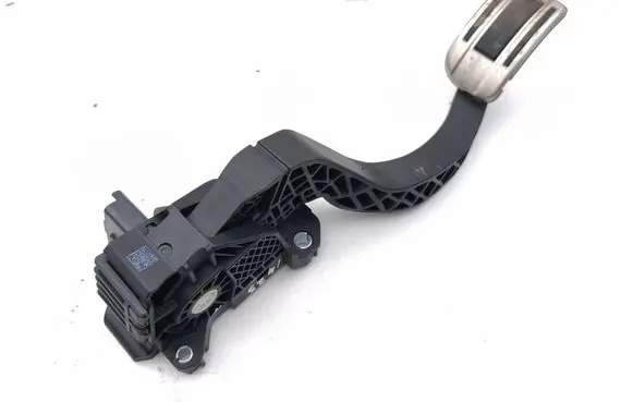 Peugeot 3008 III Accelerator throttle pedal 983764950