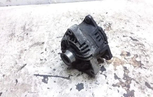 Opel Zafira A Generator/alternator 13108596 0124525030
