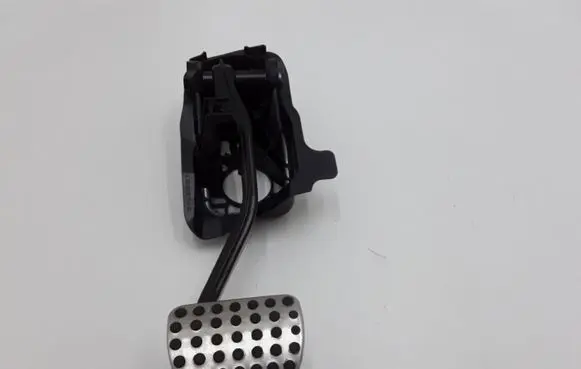 Mercedes-Benz C AMG W205 Brake pedal A2052920515