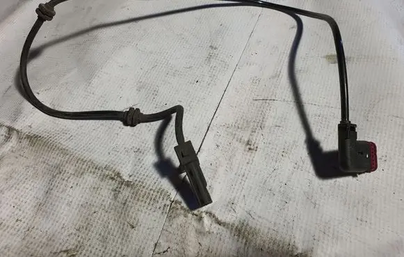 Mercedes-Benz S W221 ABS rear brake sensor A2215400117
