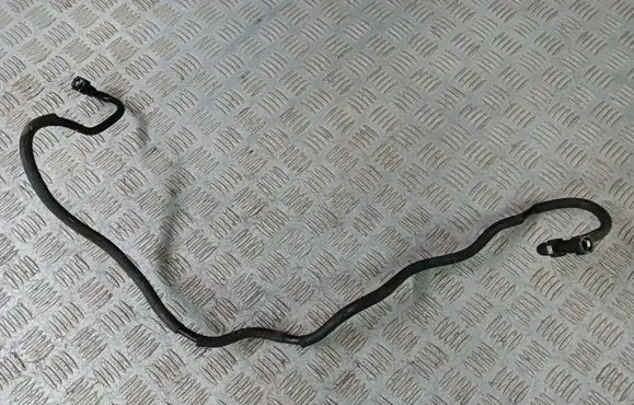 Nissan Juke I F15 Fuel line pipe
