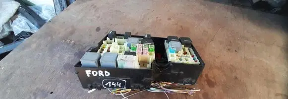 Ford Galaxy Fuse box set AV6T14A067AD
