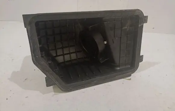 KIA Sorento Air filter box cover 281642F000
