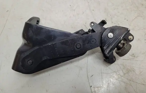 Volkswagen Transporter - Caravelle T5 Sliding door lower roller guide/hinge 7H0843398