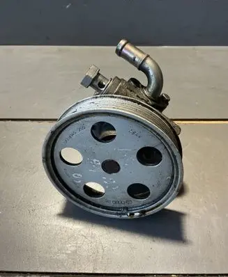 Audi A4 S4 B6 8E 8H Power steering pump 06B145255