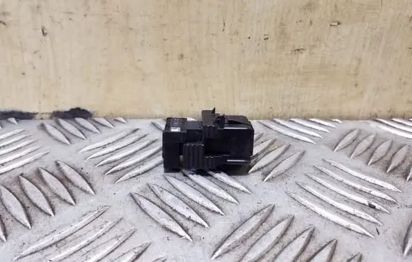 BMW 3 E90 E91 Brake pedal sensor switch 6967601