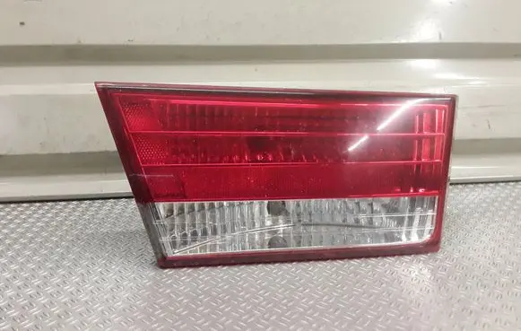 Hyundai Sonata Tailgate rear/tail lights 