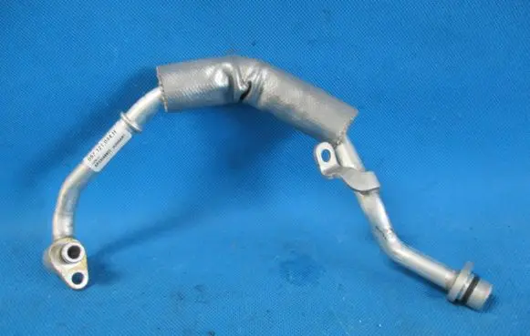 Audi Q7 4M Engine coolant pipe/hose 057121044H