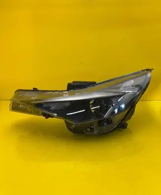 Hyundai Elantra VII Headlight/headlamp H01L3C02