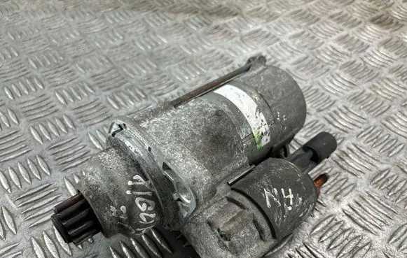Volkswagen Tiguan Starter motor 02m911024