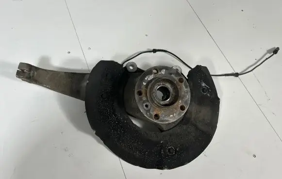 BMW 5 F10 F11 Front wheel hub
