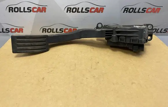 Ford Focus Accelerator throttle pedal 6PV00864103