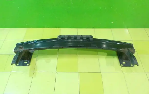 Hyundai i30 Front bumper support beam PRZOD XP182