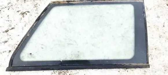 SsangYong Musso Rear side window