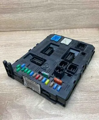 Citroen C4 I Central body control module 9660105680