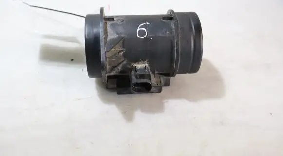 Volkswagen PASSAT B5 Mass air flow meter