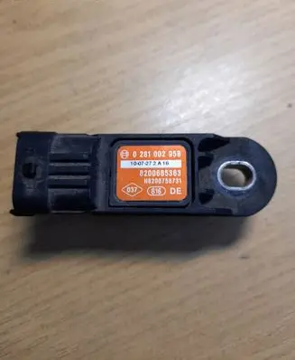 Renault Master III Air pressure sensor 0281002958 8200685363