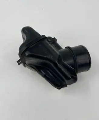Renault Master III Air intake duct part H8200987873 1320600A