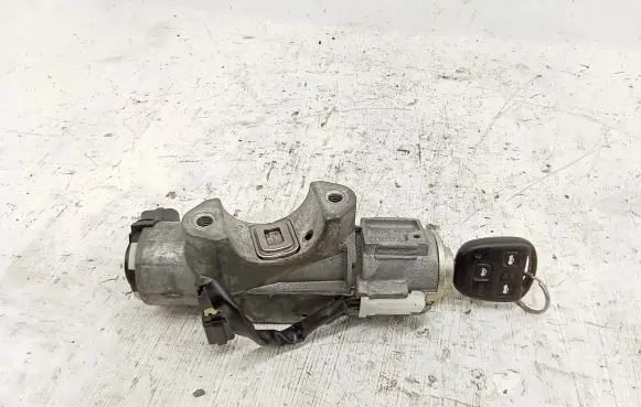 Toyota Avensis T250 Ignition lock 450200504