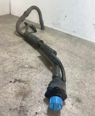 Engine coolant pipe/hose
