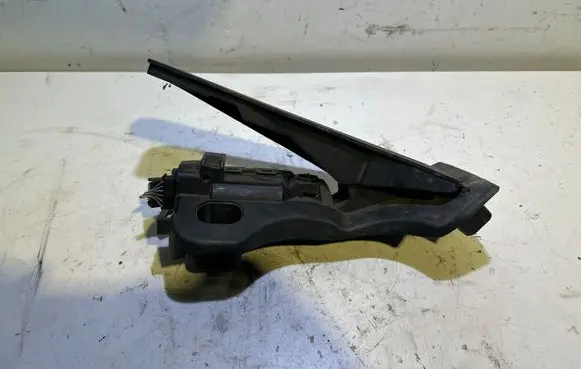 Volkswagen PASSAT B6 Accelerator throttle pedal 1K1721503L