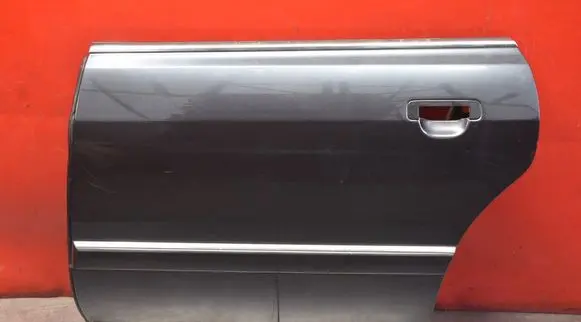 Audi A8 S8 D2 4D Rear door