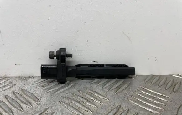 BMW 5 F10 F11 Crankshaft position sensor 7805188