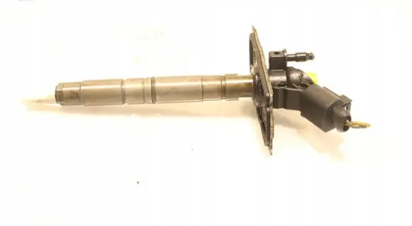 Audi A4 S4 B7 8E 8H Fuel injector