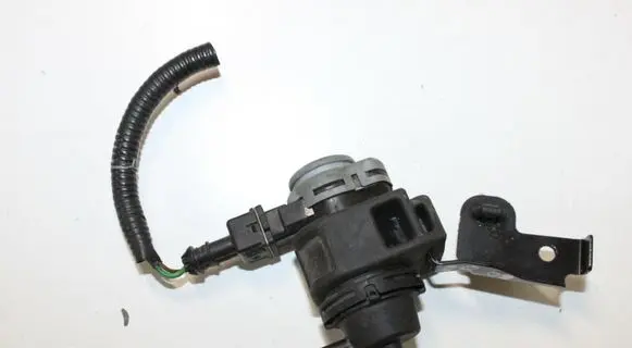 Nissan Qashqai Turbo solenoid valve 8200575400