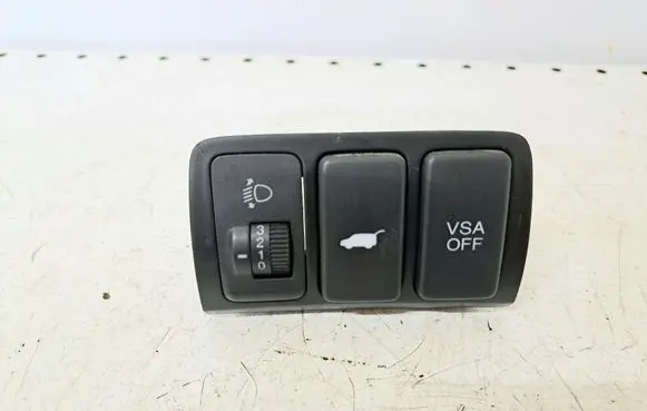 Tailgate opening switch