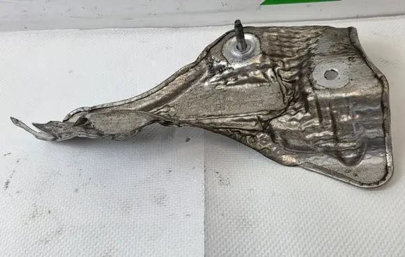 Exhaust heat shield