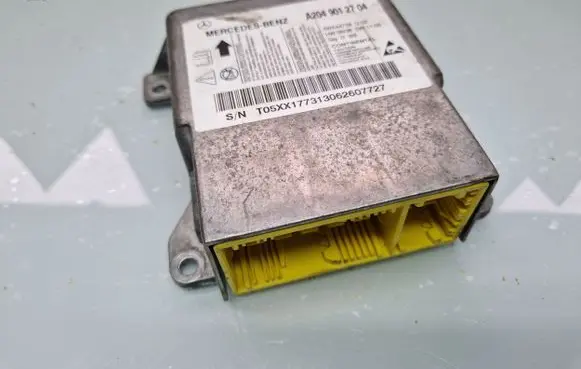 Mercedes-Benz C AMG W204 Airbag control unit/module A2049012704 5WK44739