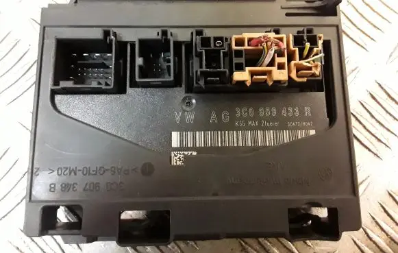 Volkswagen PASSAT B6 Central body control module 3C0959433R
