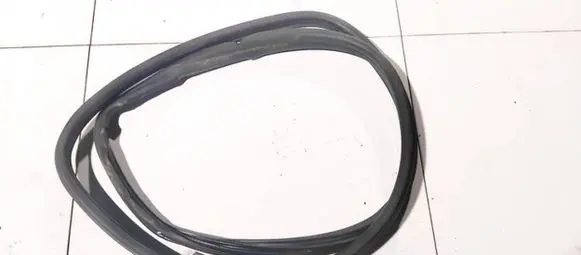 Peugeot 308 Rubber seal rear door 