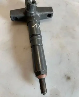 Fuel injector