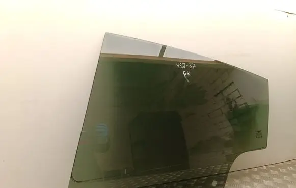 Tesla Model Y Rear door window glass 43R011876