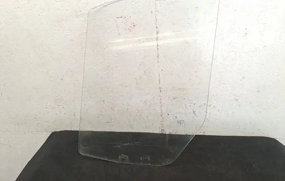 Mercedes-Benz Sprinter W906 Front door window/glass (coupe) 43R001025 E143R001025 E000184